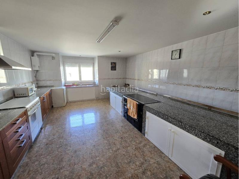 Foto 498fa141-5a92-41c9-b3e7-4cb68d335444. Casa con parcheggio in Friol