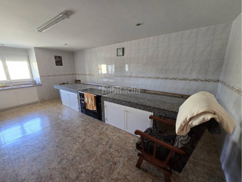 Foto 6a099653-09dc-4cd4-acca-80404e2a1ac7. Casa con parcheggio in Friol