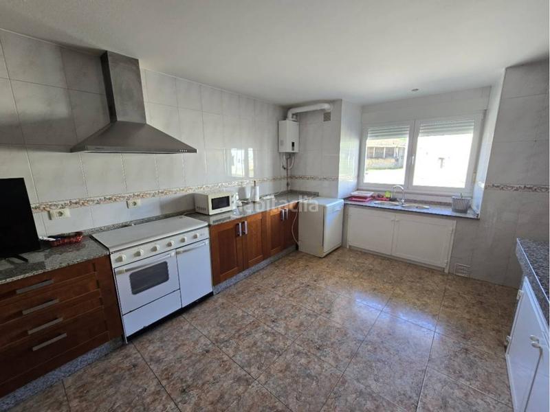 Foto fd833034-7d57-4beb-a904-3dedaf738998. Casa con parcheggio in Friol