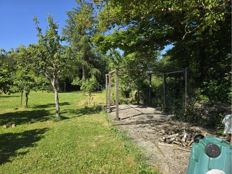 Foto 528bdd99-4015-4a27-81f0-89eacb622e8f. Casa  con finca en narla en Friol
