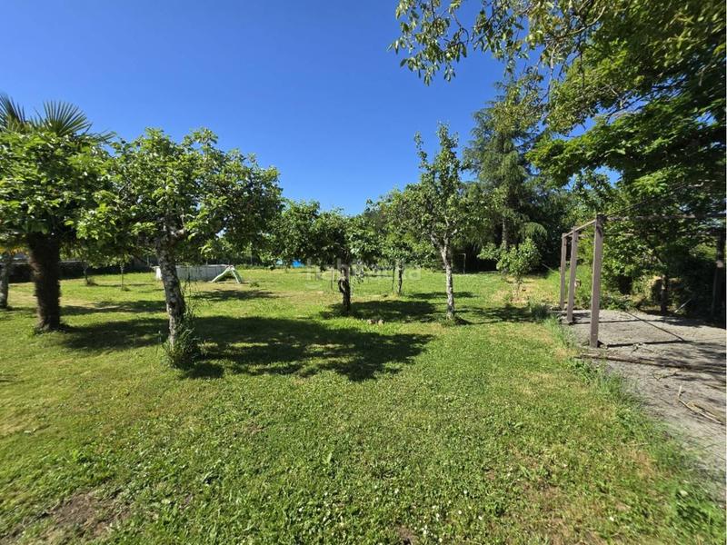 Foto 52cb57ea-6e4b-4011-ac0a-8b25eb7801ed. Casa  con finca en narla en Friol