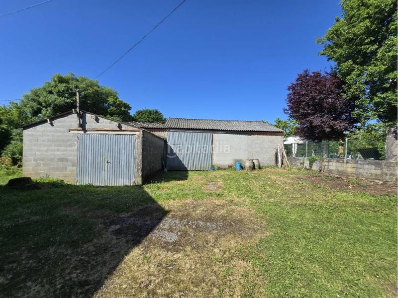 Foto 537a7907-e966-4f05-9709-813fb41ae15f. Casa  con finca en narla en Friol