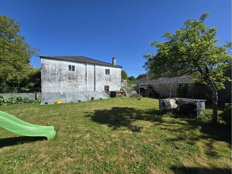 Foto 9afbff01-911c-4a68-b90a-dcbeb01c3279. Casa  con finca en narla en Friol