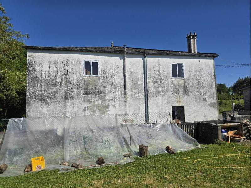 Foto a999afca-5a48-4b9c-99cf-39195725abc9. Casa  con finca en narla en Friol