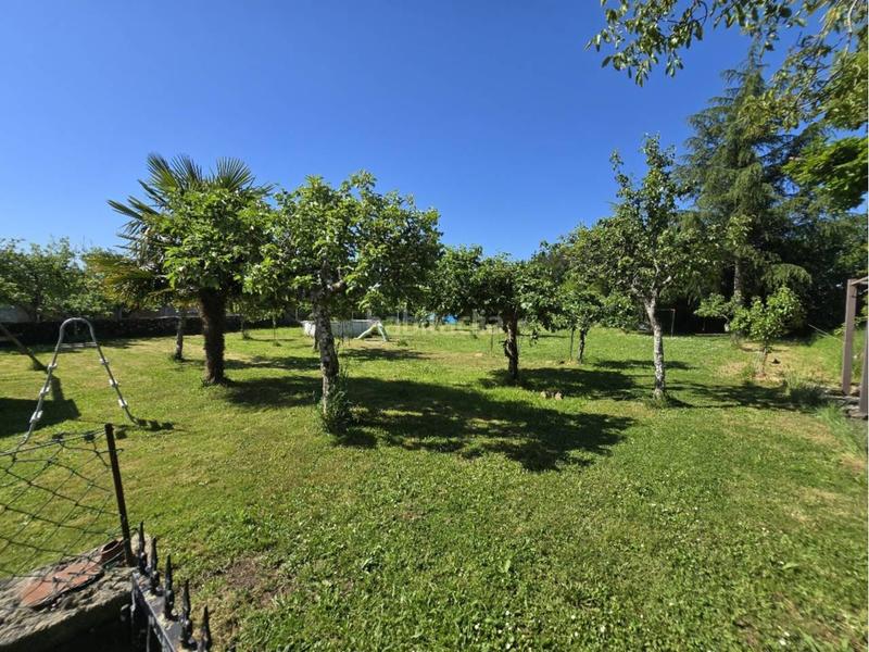 Foto aea3291a-9656-4411-917c-7aceab74b725. Casa  con finca en narla en Friol