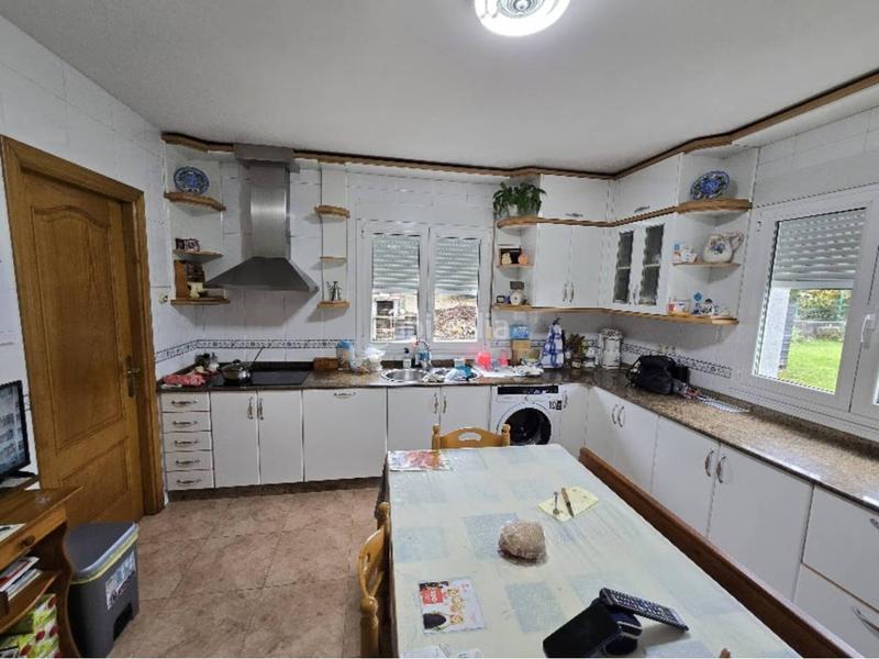 Foto 23efebce-9d24-43ac-93cc-6208572b7cd5. Chalet with heating parking in Corgo (O)