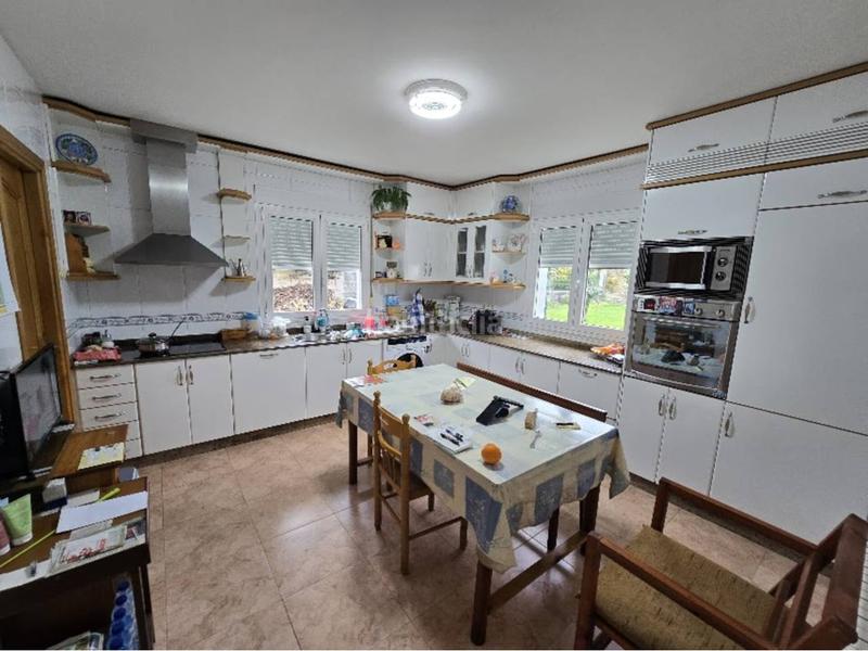 Foto 8d85e7f1-4bc3-44e1-accd-abcd5223354e. Chalet with heating parking in Corgo (O)