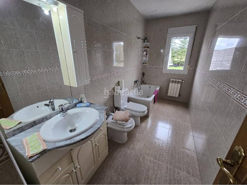 Foto b77293c7-9319-47e4-91c8-72bb3c5cb9f0. Chalet with heating parking in Corgo (O)