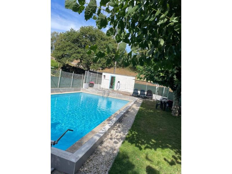 Foto 6ac7ce9d-88c0-4c87-9596-ec1b245aedb0. Terreno residencial terreno edificable con espectacular piscina en Friol