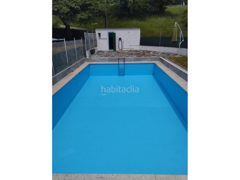 Foto a2c4546a-b57a-44c8-934b-e3b78c693025. Terreno residencial terreno edificable con espectacular piscina en Friol