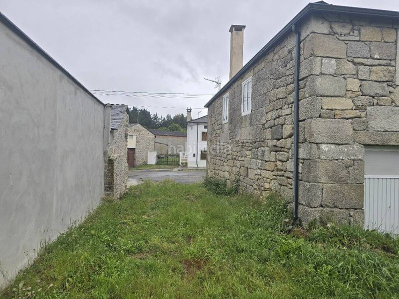Foto 210f04ab-18f0-45fc-b1dd-99b28ce97bfb. Casa amb aparcament a Friol