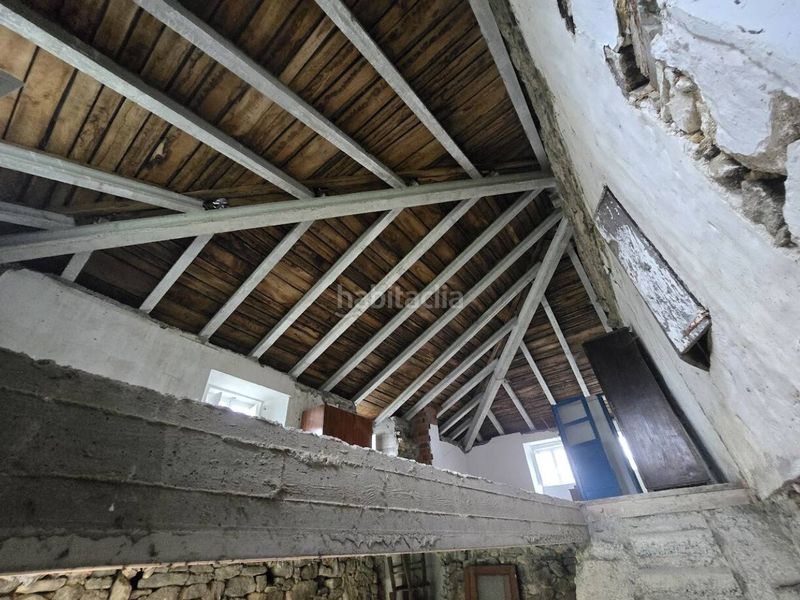 Foto 271614b6-cf35-4578-bcab-15d1c3da8052. Casa amb aparcament a Friol