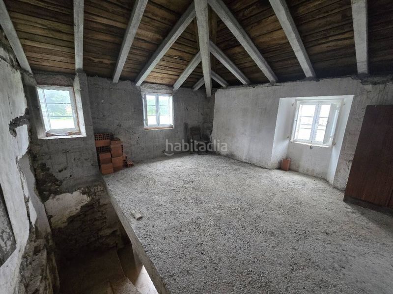 Foto 34ce0310-8b38-413d-a00d-39d401ebd80b. Casa amb aparcament a Friol