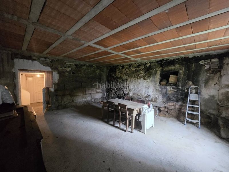 Foto 52b3aec0-ff93-4f02-b363-0c5bc97a9c52. Casa amb aparcament a Friol