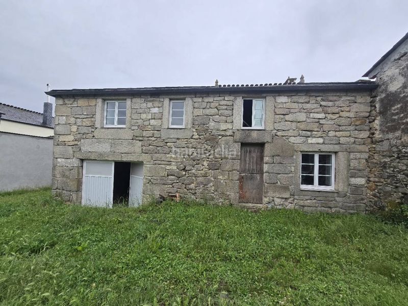Foto 55c5836d-9cff-47e6-b7fd-da4164a175c0. Casa amb aparcament a Friol
