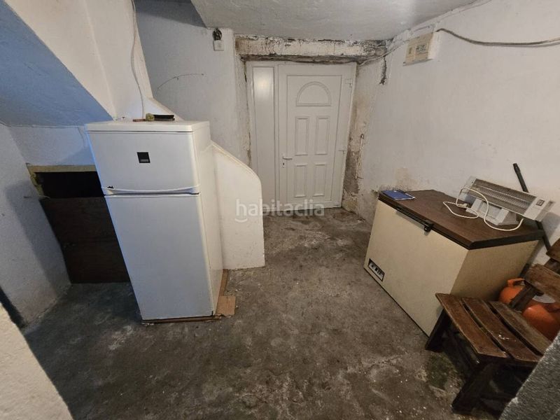 Foto bd397852-ed21-47f2-9a4f-16a28a9cb5ee. Casa amb aparcament a Friol