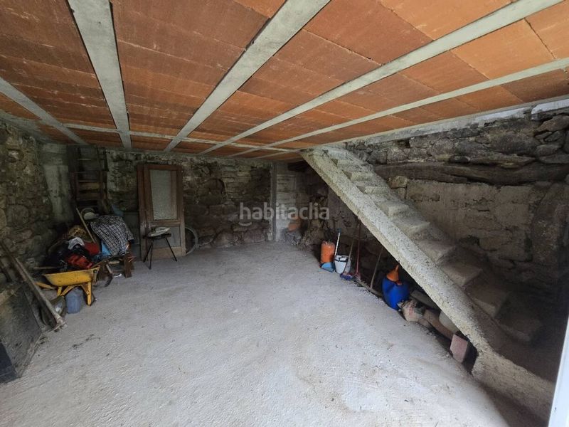 Foto fe15425c-b4c2-4924-9641-8092dbe37f2a. Casa amb aparcament a Friol