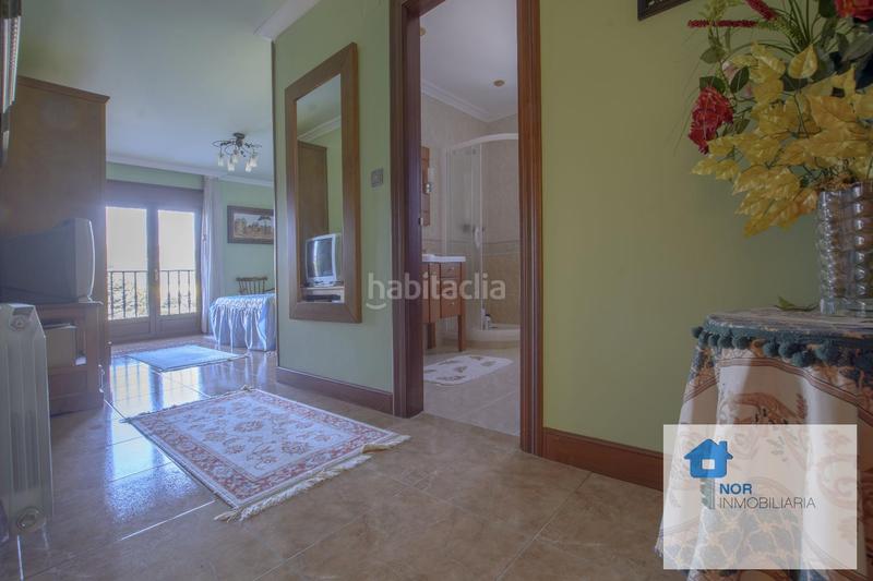 Foto 58e8ef11-f8a1-4a49-a95c-9041e60e4574. Casa nor inmobiliaria vende en exclusiva casa de 379 m2 construidos, dentro de parcela privada de 1.438 m2, en pleno centro y en Liendo