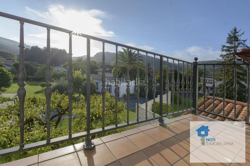 Foto d18b287b-d316-44b0-b8f3-15a132001bd7. Casa nor inmobiliaria vende en exclusiva casa de 379 m2 construidos, dentro de parcela privada de 1.438 m2, en pleno centro y en Liendo