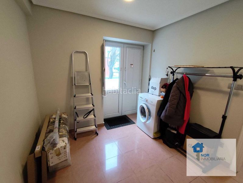 Foto 4d88fe9f-fe6a-4d41-9802-c92c9f2cc045. Local comercial a Centro Laredo