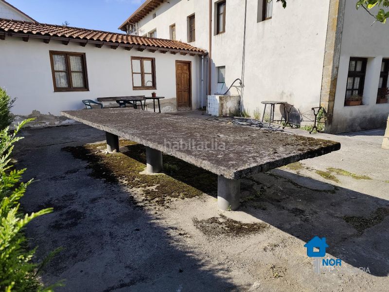 Foto f13f1c2c-8774-4825-b0fc-46bbf7108dcc. Casa adossada a Bárcena de Cicero