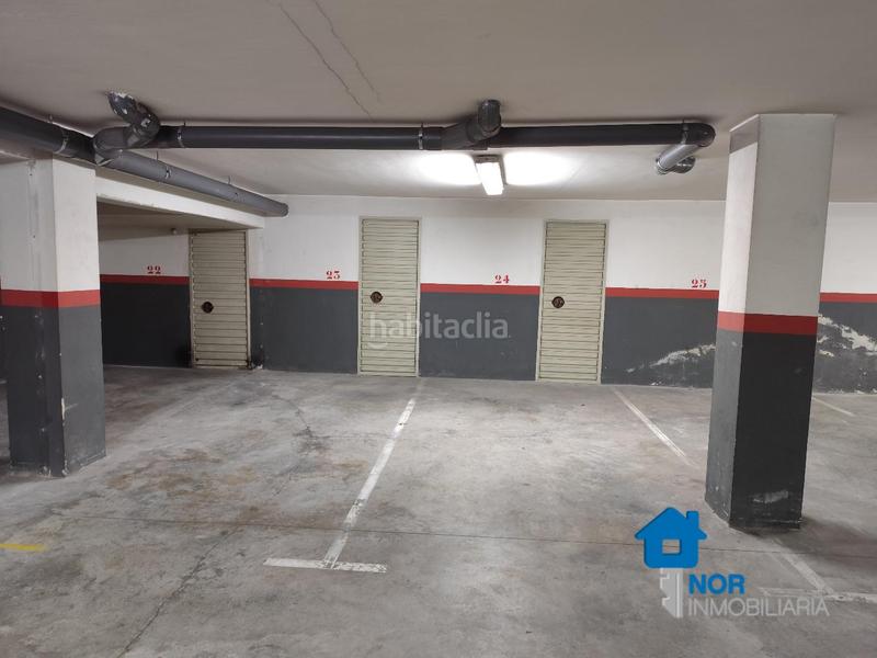 Foto ccf1c4c6-1889-4ff4-b2ef-4eac0b75168e. Parking coche otra vez dando vueltas para ver donde aparcar el coche?norinmobiliaria tiene la solución, vendemos una plaza doble de aparcamiento en Laredo
