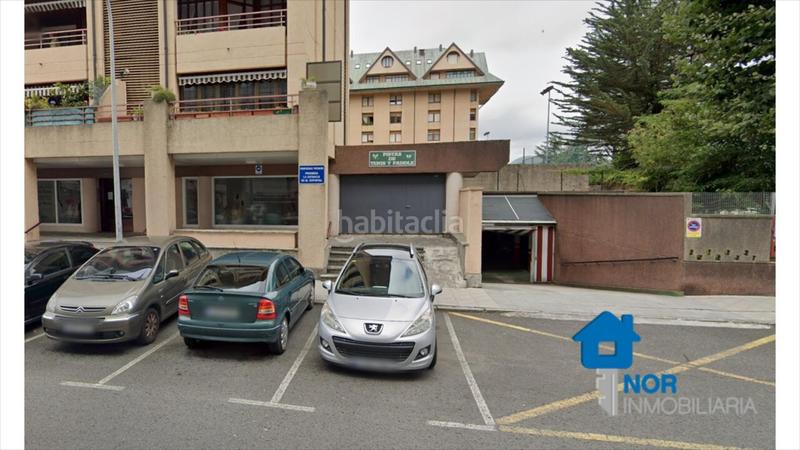 Foto 9a507424-8f4d-403d-b054-b59f5dd5be46. Aparcament cotxe a Centro Laredo