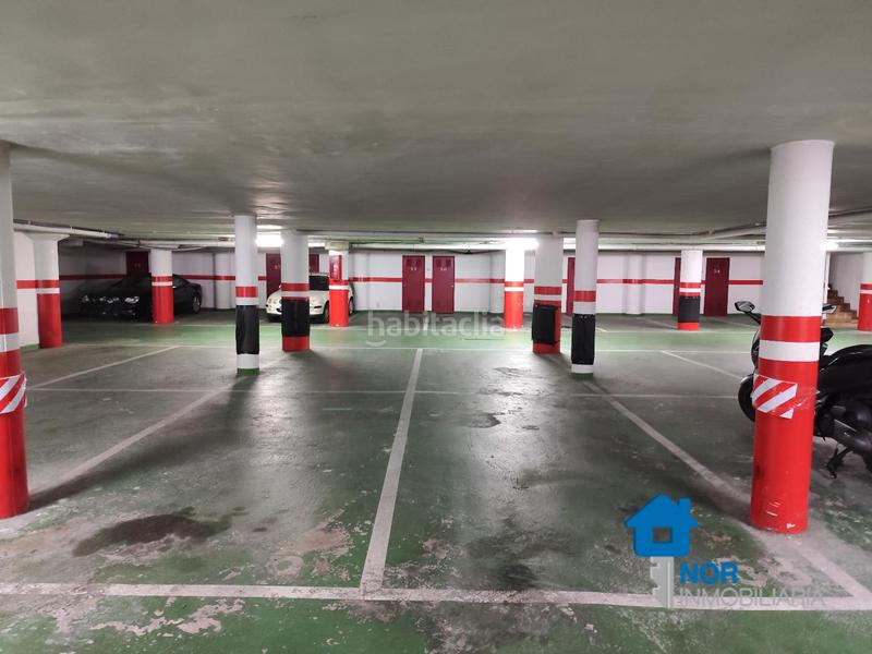 Foto aac77291-2f0b-437b-9480-26965e1919af. Aparcament cotxe a Centro Laredo