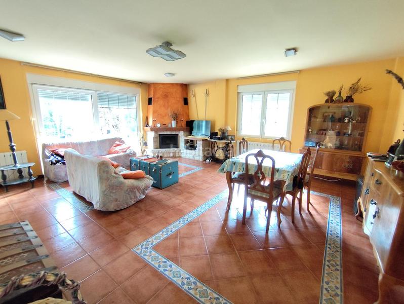 Foto 73e81c91-5710-4bbf-ba55-488ad04b3335. Casa descubre el encanto de esta maravillosa propiedad, rodeada de naturaleza en un entorno privilegiado.se trata de una casa independi en Voto