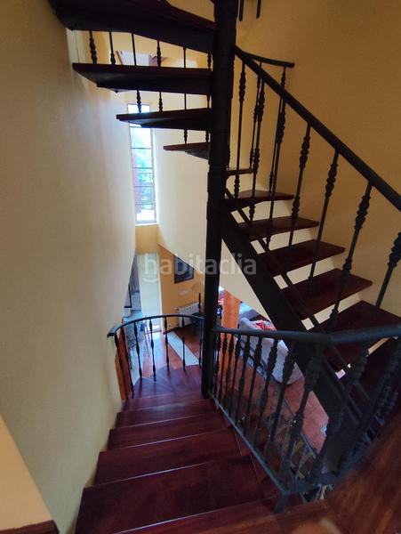 Foto b892dcd7-8986-4c6e-b8ba-0e5012738223. Casa descubre el encanto de esta maravillosa propiedad, rodeada de naturaleza en un entorno privilegiado.se trata de una casa independi en Voto