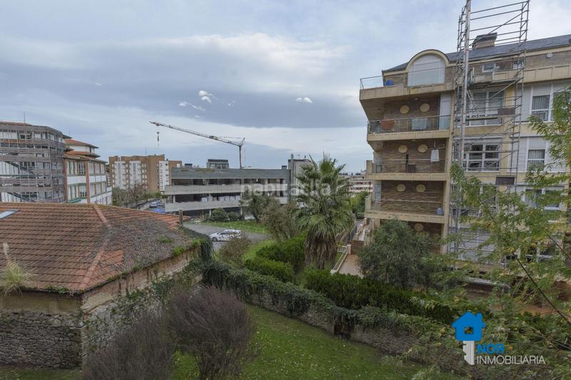 Foto 1a5044ef-a3ce-4004-bf34-1f834a2fe504. Pis amb piscina a Playa Ostende Castro - Urdiales