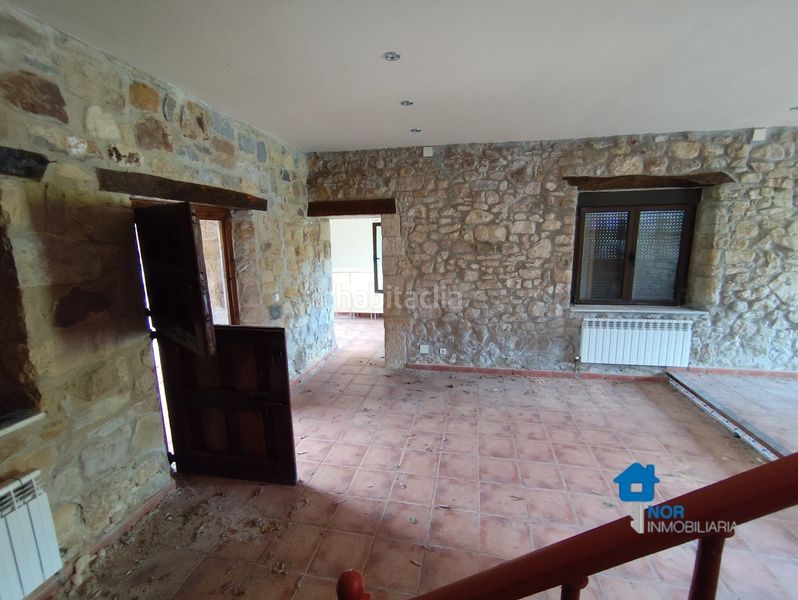 Foto 0882365c-eac7-4205-8c36-0cd322c607d4. Casa adossada a Güemes Bareyo