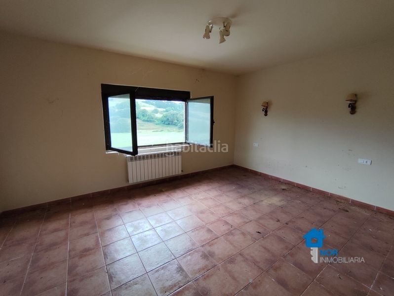 Foto 4c1cdaa6-79f4-4c67-8689-d33a96f69aa2. Casa adossada a Güemes Bareyo