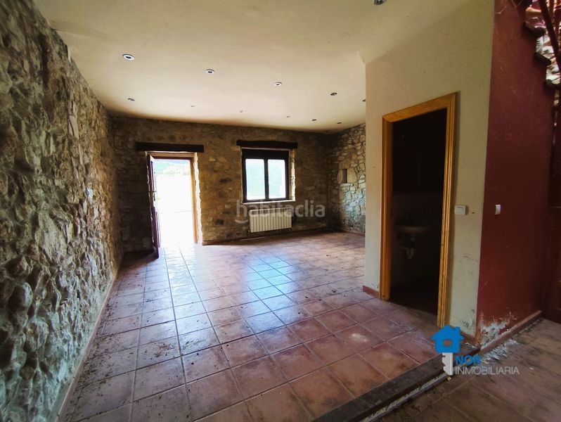 Foto 53ddec3a-178a-4fb9-abf7-374e35de2b5a. Casa adossada a Güemes Bareyo