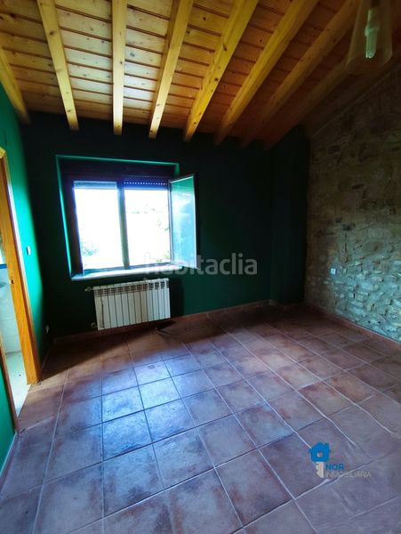 Foto 7d1f82b6-aefe-4e2a-bbb1-87d3238449bb. Casa adossada a Güemes Bareyo