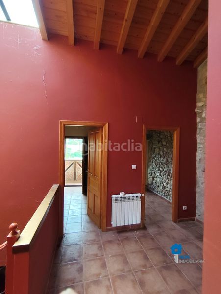 Foto f554632c-6b31-4ec8-842d-c176606f34a1. Casa adossada a Güemes Bareyo