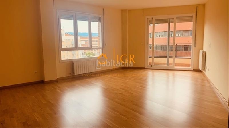 Foto 48cc911f-d1d6-4fe4-85b0-abc1b9f46d7f. Etagenwohnung mit heizung parking in Los Lirios Logroño