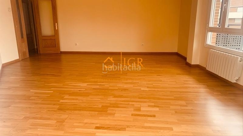 Foto c0a9a701-9d6d-4ac4-baa8-9301f07a8c92. Etagenwohnung mit heizung parking in Los Lirios Logroño