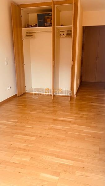 Foto c527a754-0b40-4681-a99f-e05e024c902d. Etagenwohnung mit heizung parking in Los Lirios Logroño