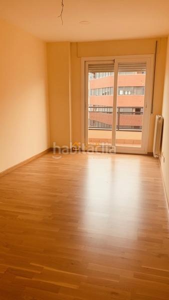 Foto cd8cfb35-5922-4d5e-8e56-d893c038f047. Etagenwohnung mit heizung parking in Los Lirios Logroño