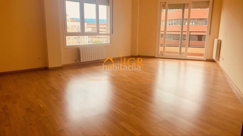 Foto e34acff8-1186-4acb-9cc2-64d8c05e00a8. Etagenwohnung mit heizung parking in Los Lirios Logroño