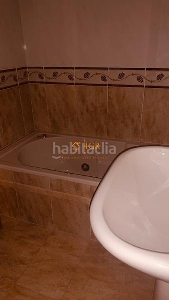 Foto f01000ba-1f3f-4cd7-b849-5c3388178908. Etagenwohnung mit heizung parking in Los Lirios Logroño