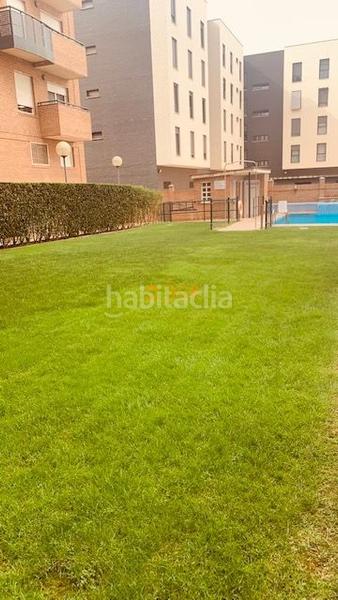 Foto f0138e3e-2bc5-48d9-976b-e9e900b284a3. Etagenwohnung mit heizung parking in Los Lirios Logroño