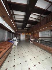Locale commerciale in Jesuitas. Se vende excelente local junto al parque gallarza