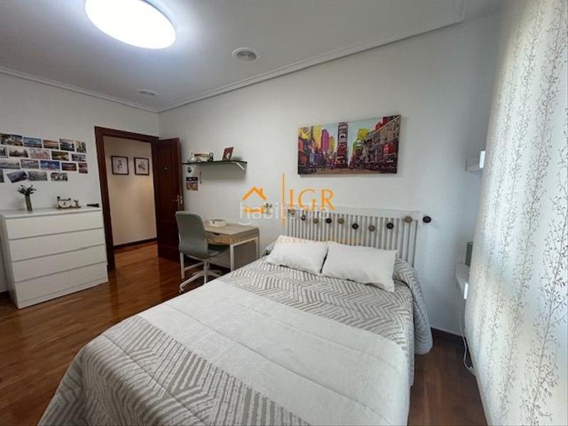 Foto 03cb8caa-7313-4544-b967-2d5f4a7fa3a1. Pis amb calefacció aparcament a Jesuitas Logroño