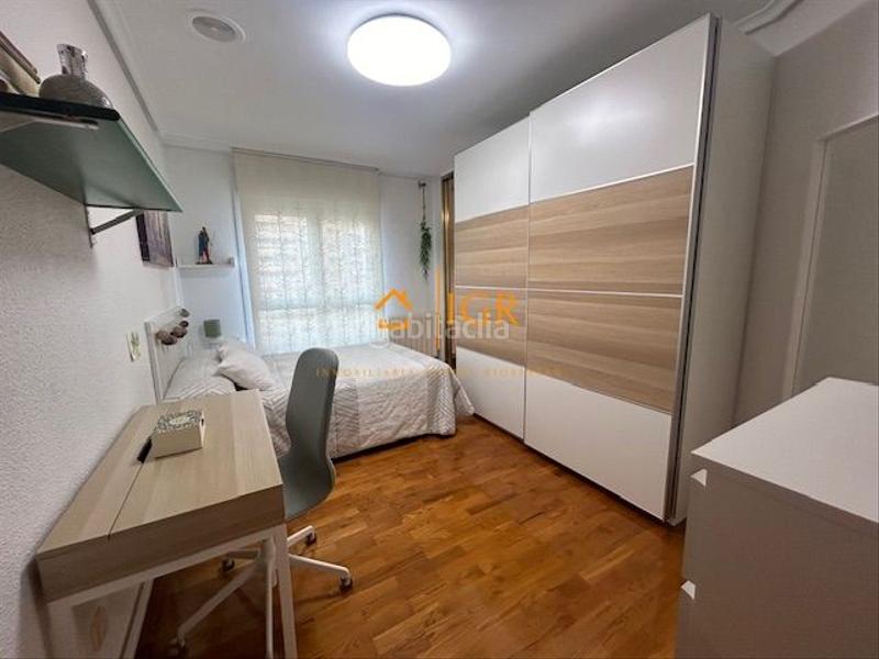 Foto 1063a0bf-8334-4a79-8687-7de0a64e3e05. Pis amb calefacció aparcament a Jesuitas Logroño