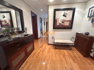 Appartement à Jesuitas. Piso en logroño de 4 hab  2 baños  garaje  trastero