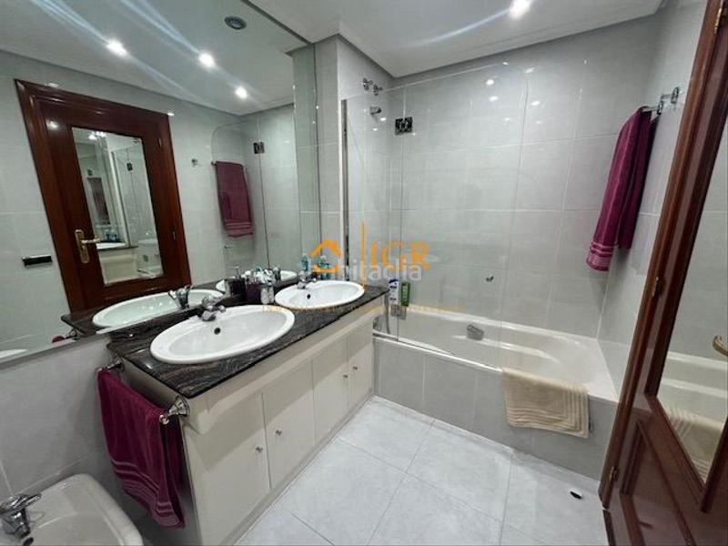 Foto 525f3815-6003-4e37-9433-7d75850729bd. Pis amb calefacció aparcament a Jesuitas Logroño