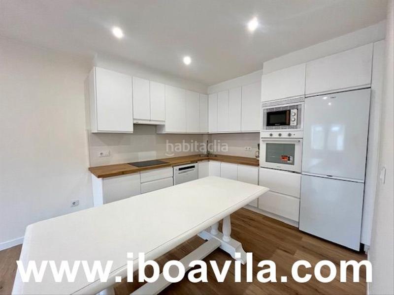 Foto 11d156a2-f549-4545-aa52-7bd98d5a2217. Affitto appartamento in rúa víctor said armesto 28 in Pontevedra