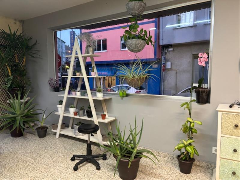 Foto d0c89026-e269-4b6a-8612-53dde8ee70ec. Alquiler local comercial excelente local muy bien ubicado en Narón